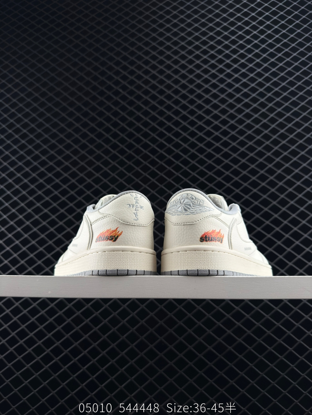 Nike AIR JORDAN 1 RETRO LOW